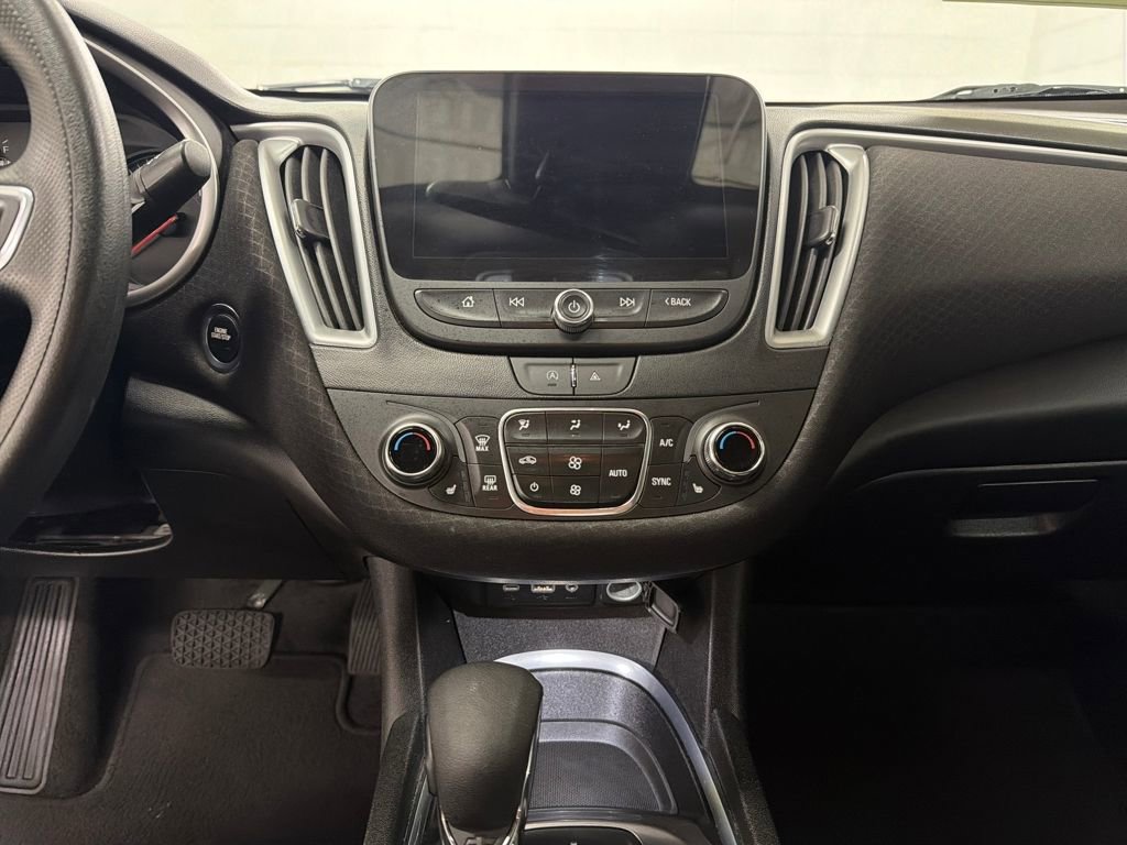 Used 2023 Chevrolet Malibu LT image 22