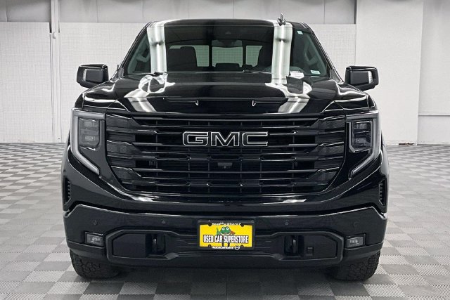 Used 2024 GMC Sierra 1500 Elevation w/ Elevation Premium Package AWD/4WD image 4