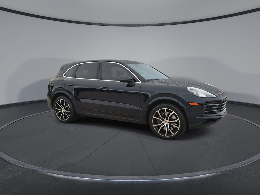 Used 2023 Porsche Cayenne image 2