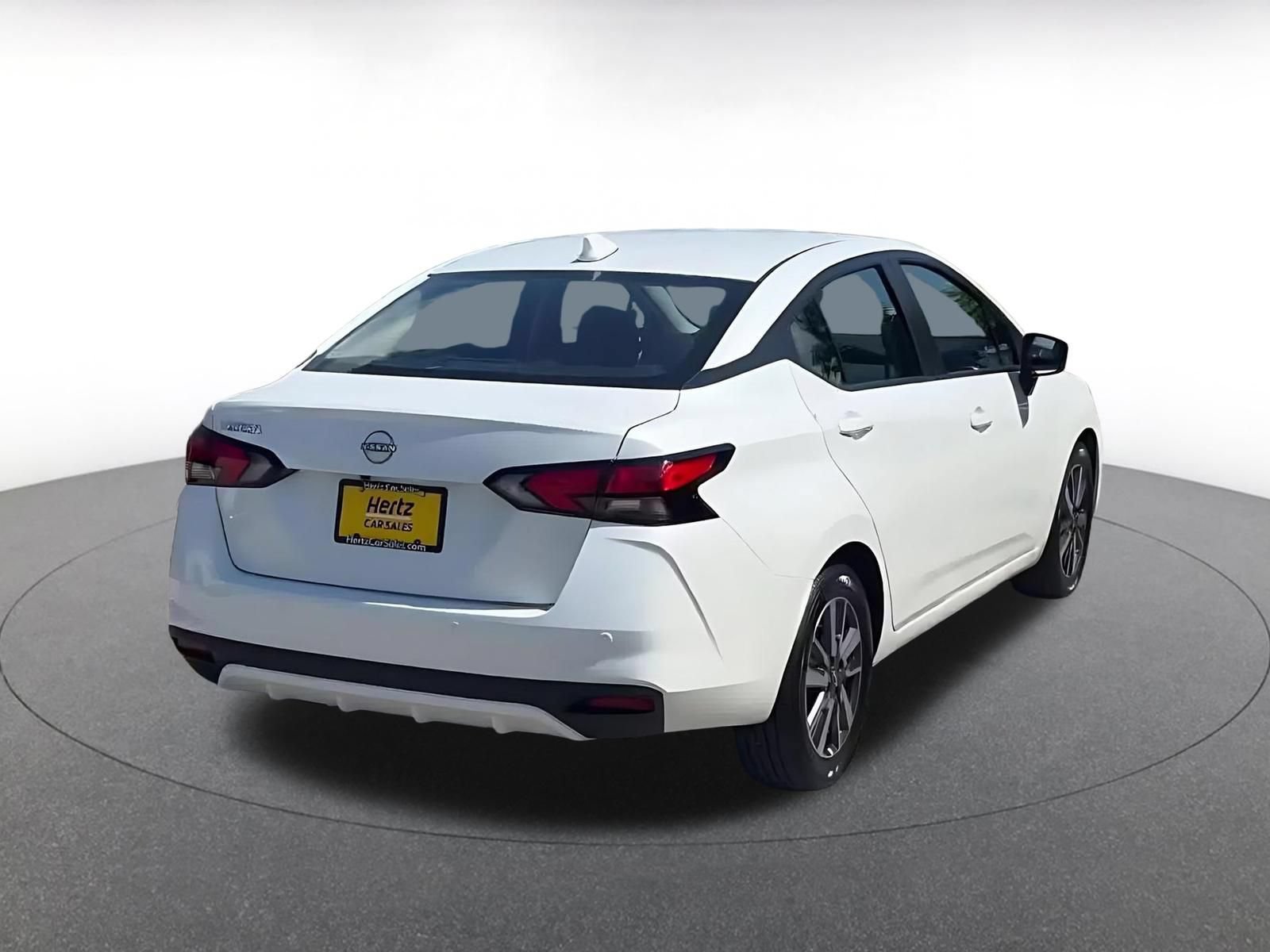 Used 2025 Nissan Versa SV FWD image 11