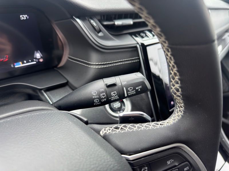 Used 2023 Jeep Grand Cherokee Altitude image 28