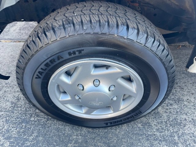 Used 2012 Ford E-150 and Econoline 150 image 23