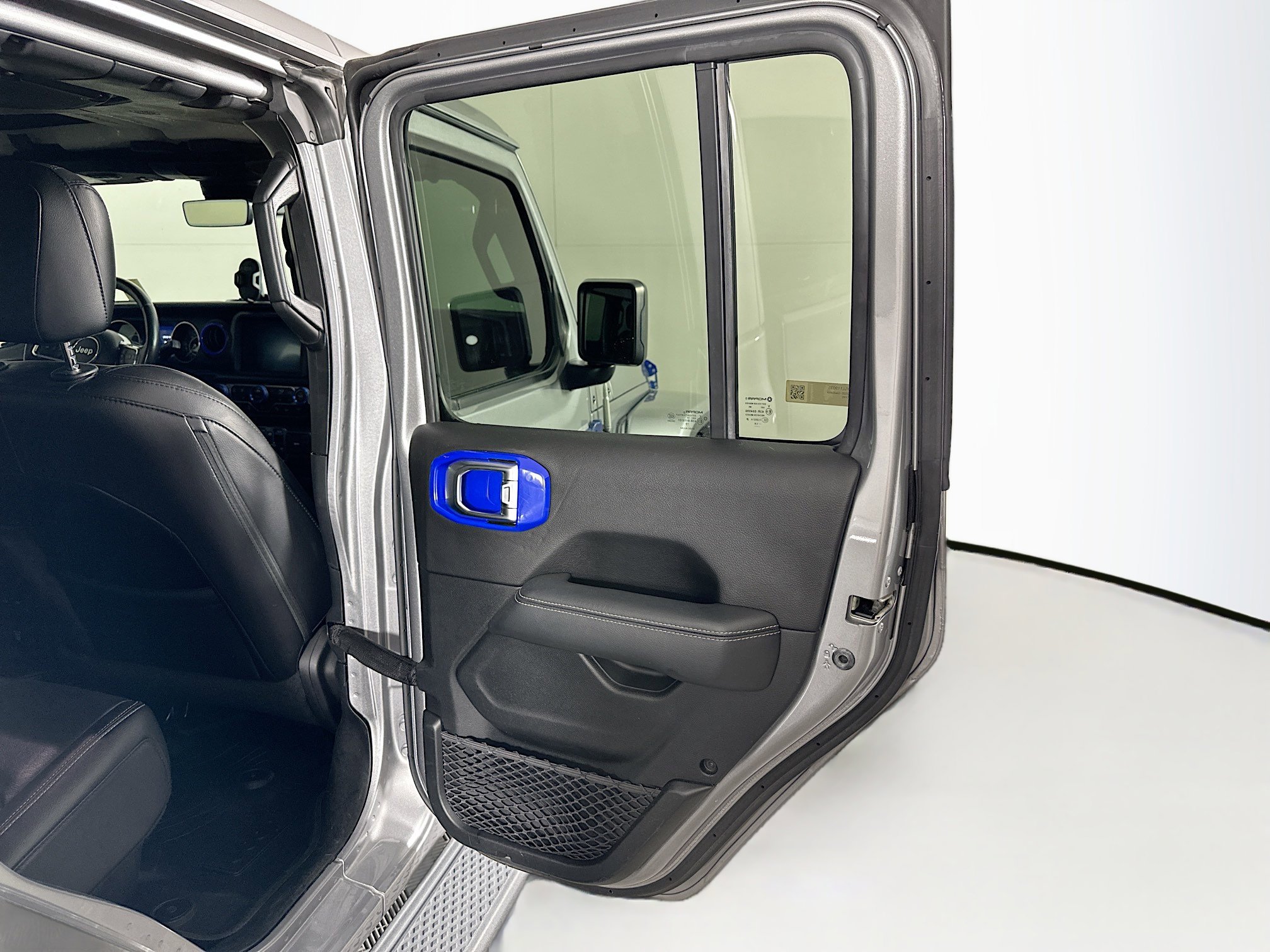 Used 2020 Jeep Gladiator Overland AWD/4WD image 28