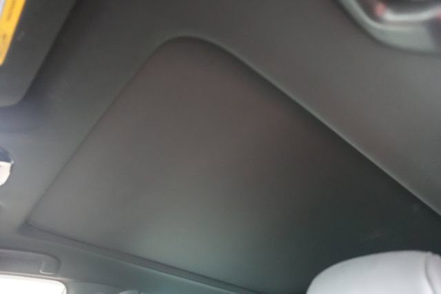 Used 2021 Toyota Venza Limited w/ Carpet Mat Package (TMS) image 22