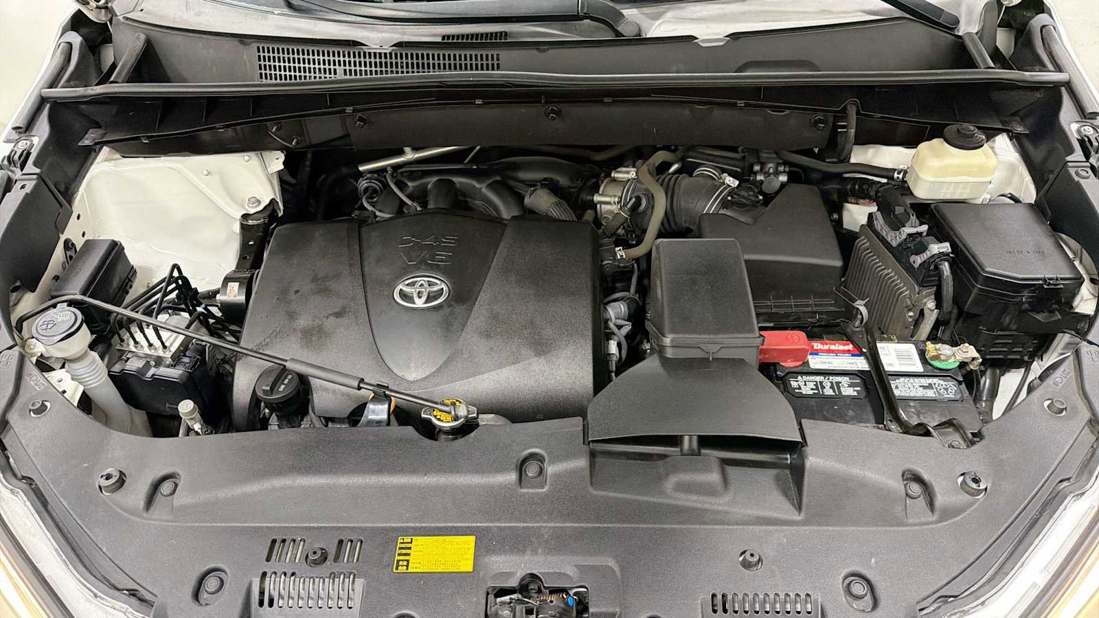 Certified 2017 Toyota Highlander LE AWD/4WD image 30