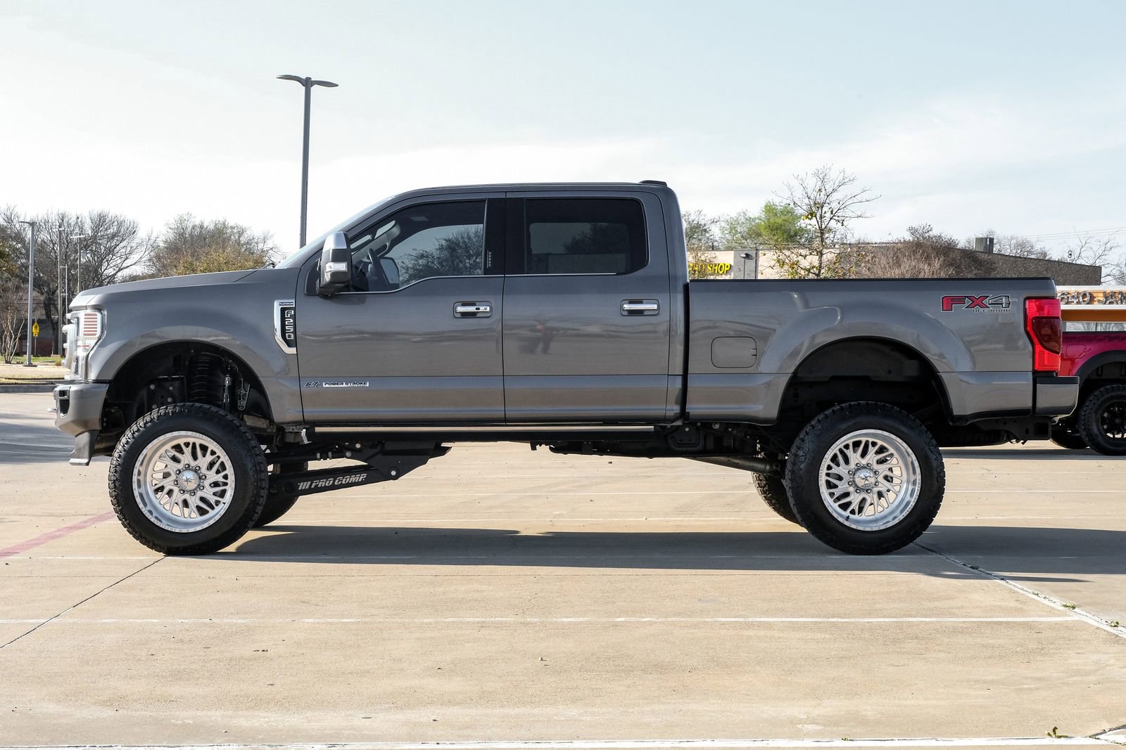 Used 2022 Ford F250 Platinum w/ FX4 Off-Road Package AWD/4WD image 14