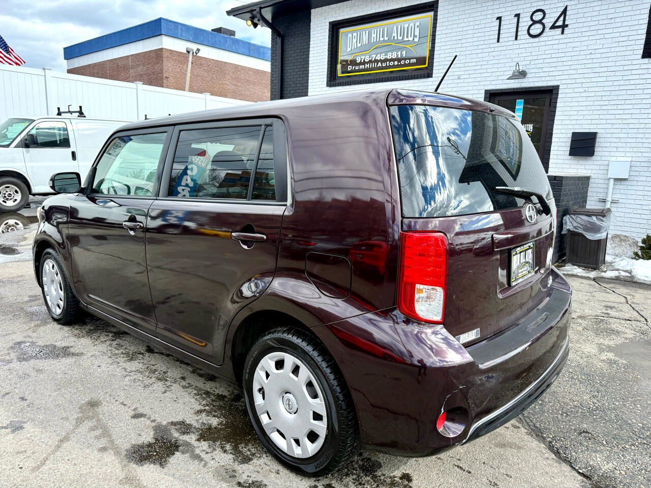 Used 2015 Scion xB 5-Door Wagon 4-Spd AT image 3