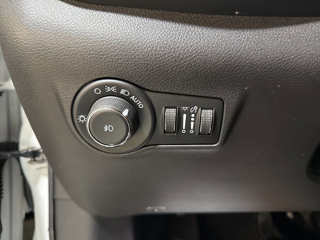 Used 2024 Jeep Compass Trailhawk w/ Trailhawk Convenience Group image 21