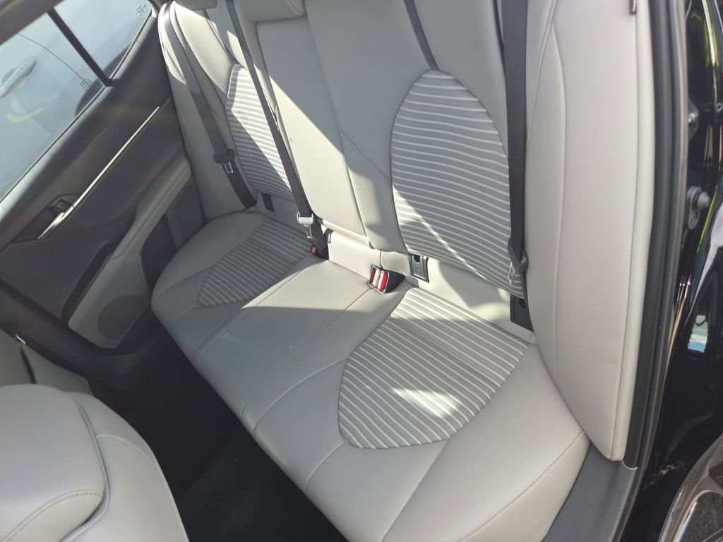 Used 2024 Toyota Camry SE FWD image 8