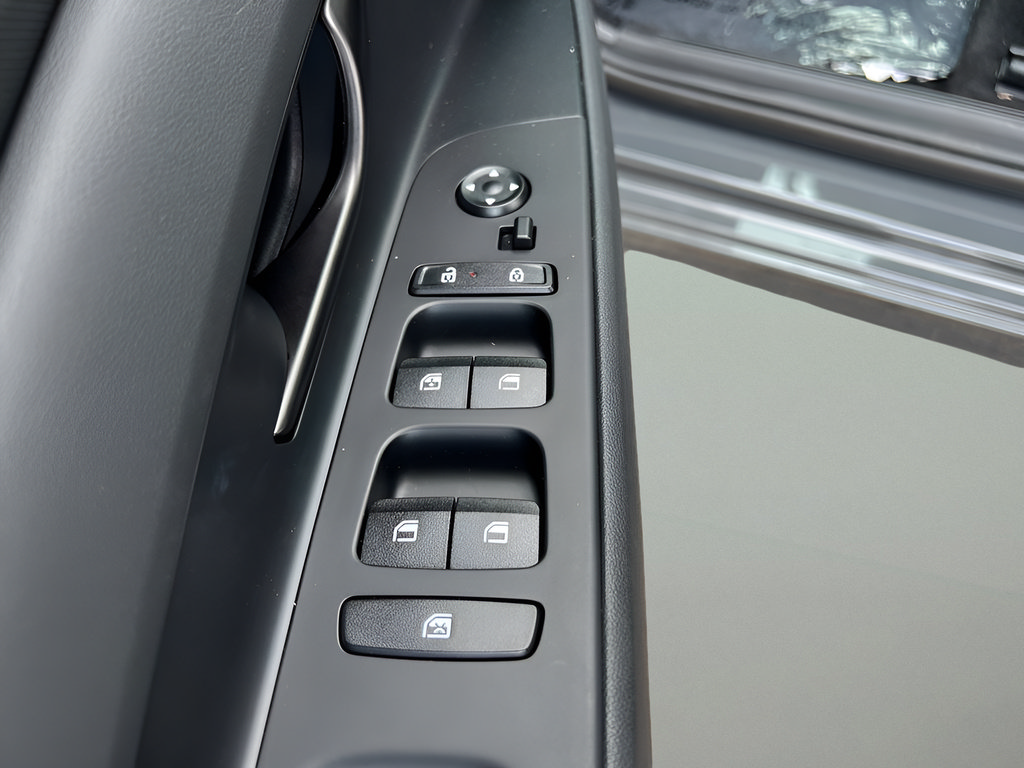 Certified 2026 Hyundai Elantra Sport FWD image 13