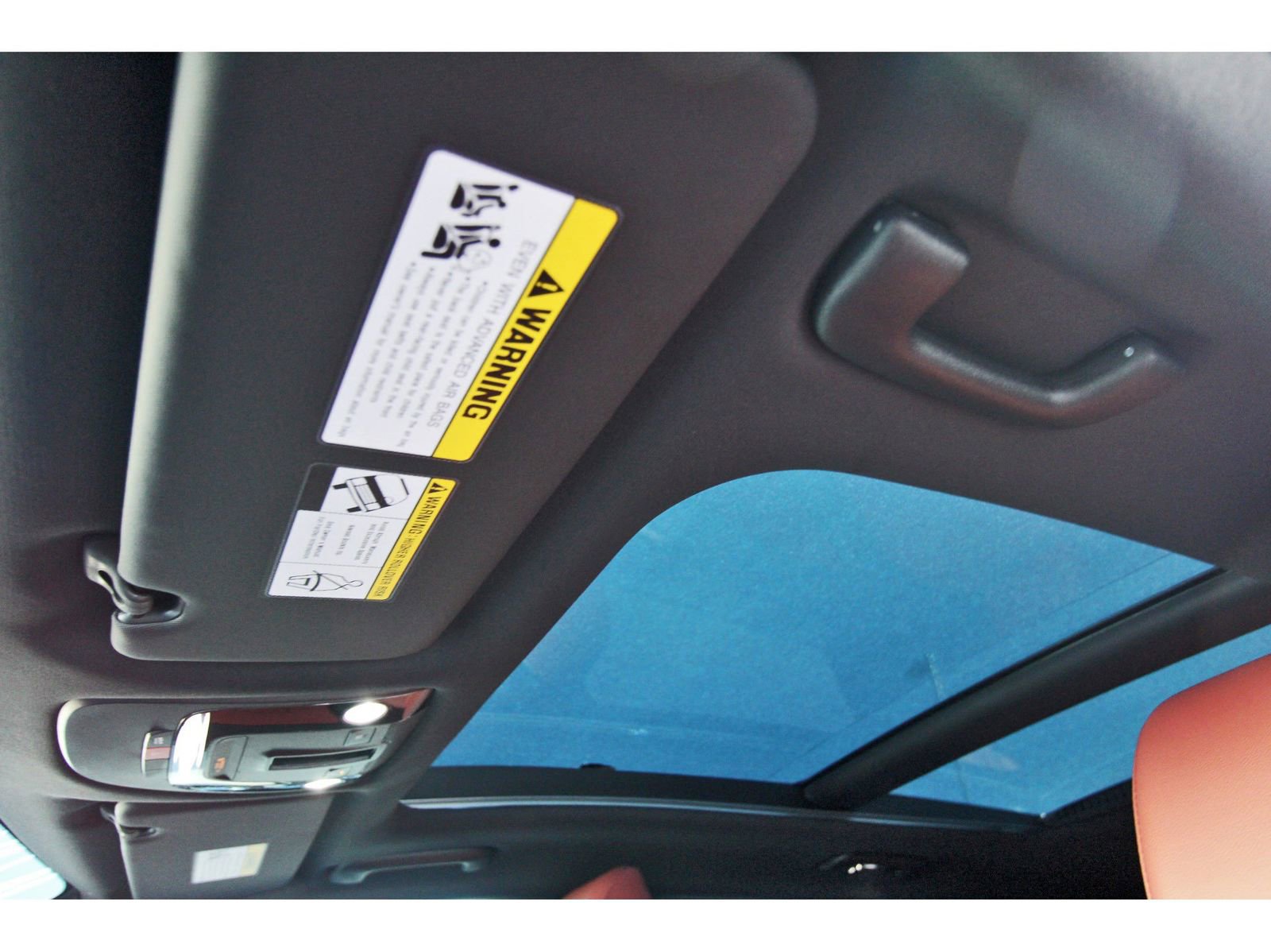 Used 2025 Kia Sportage SX image 31