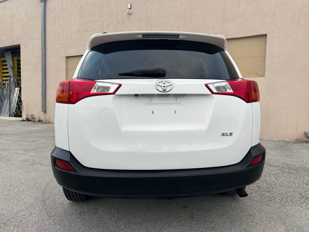 Used 2013 Toyota RAV4 XLE FWD image 14