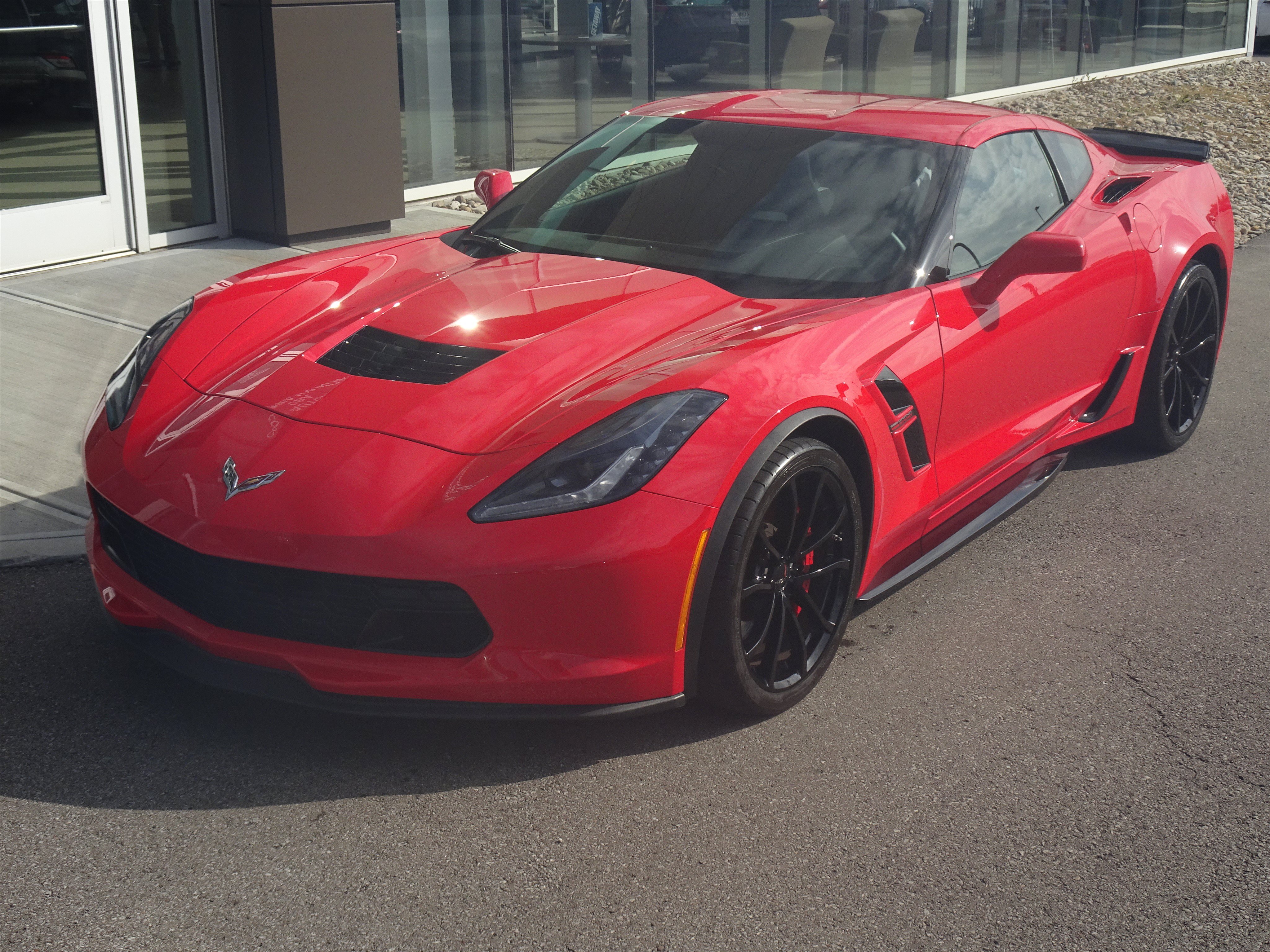 Used 2019 Chevrolet Corvette Grand Sport RWD image 2