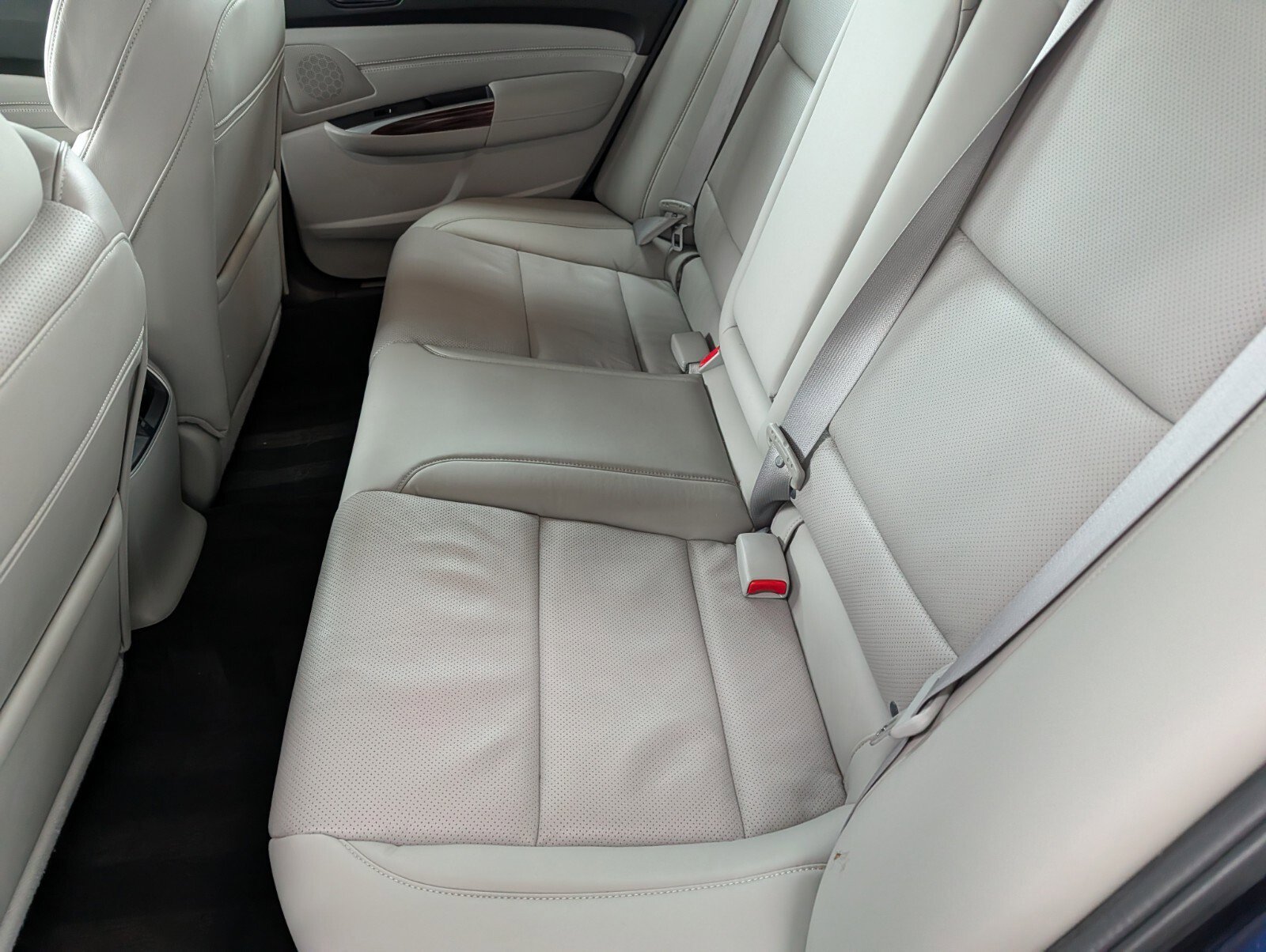 Used 2015 Acura TLX w/ Technology Package FWD image 11