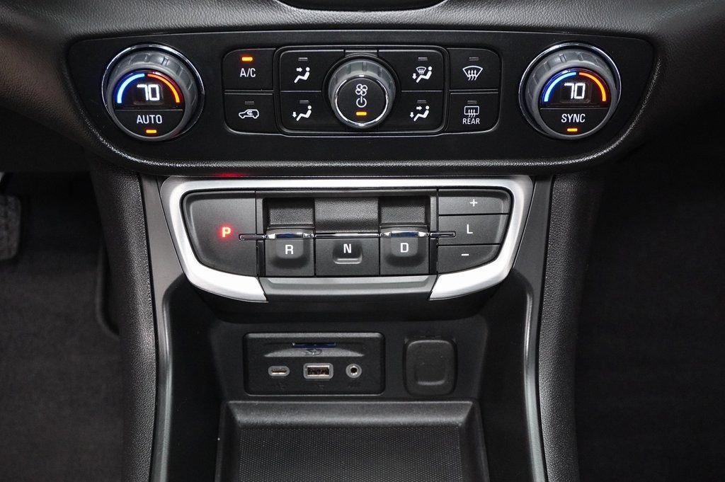 Used 2022 GMC Terrain SLT w/ Tech Package image 13