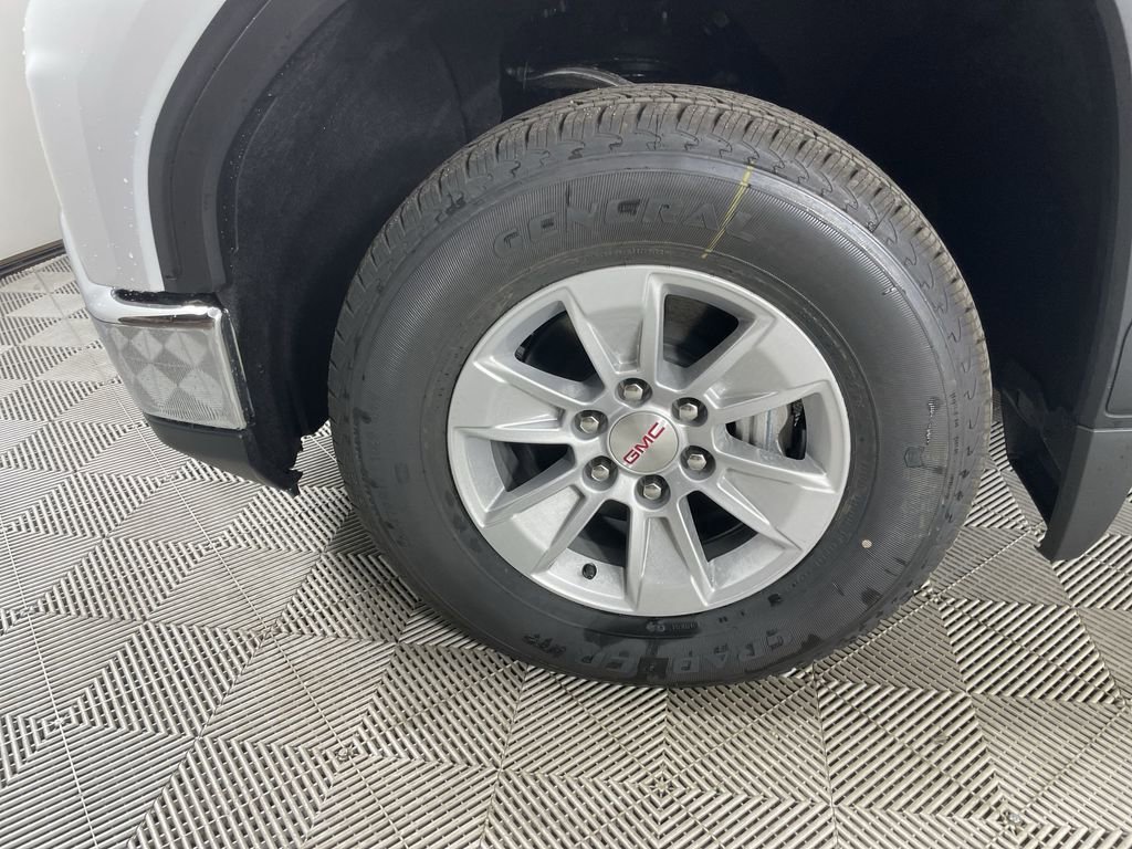Used 2025 GMC Sierra 1500 SLE image 33