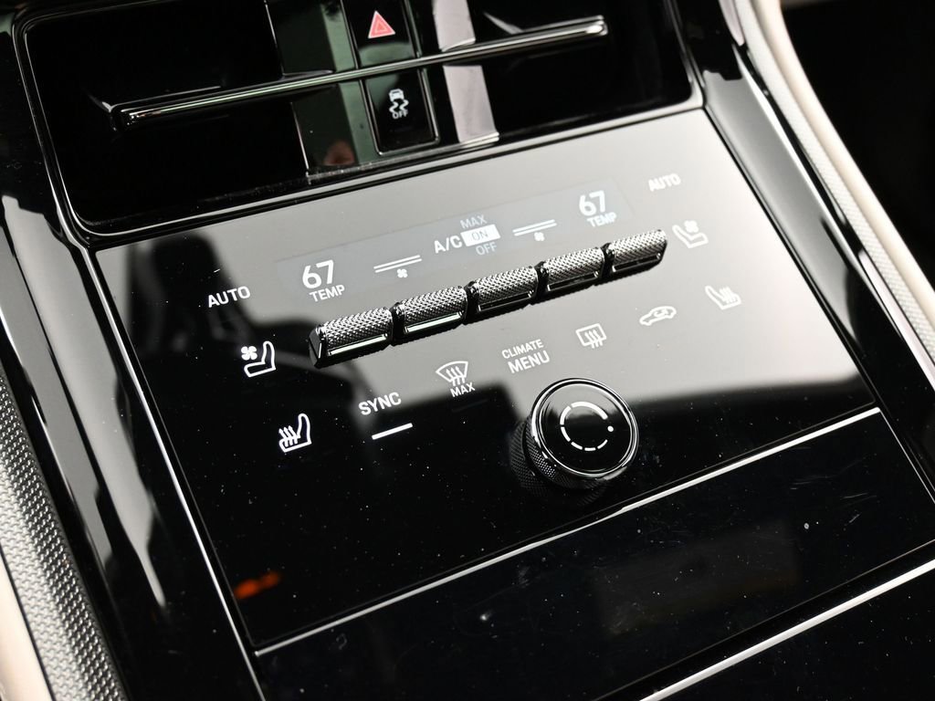 Certified 2025 Porsche Panamera 4 image 21