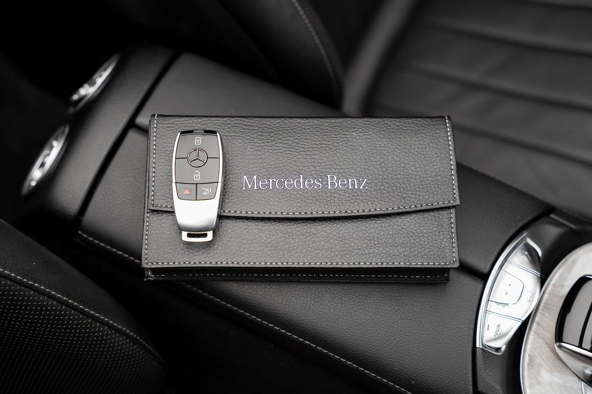 Used 2019 Mercedes-Benz E 450 4MATIC Cabriolet image 83