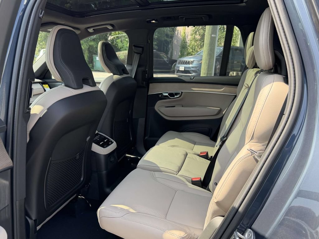 New 2026 Volvo XC90 T8 Ultra w/ Protection Package AWD/4WD image 14