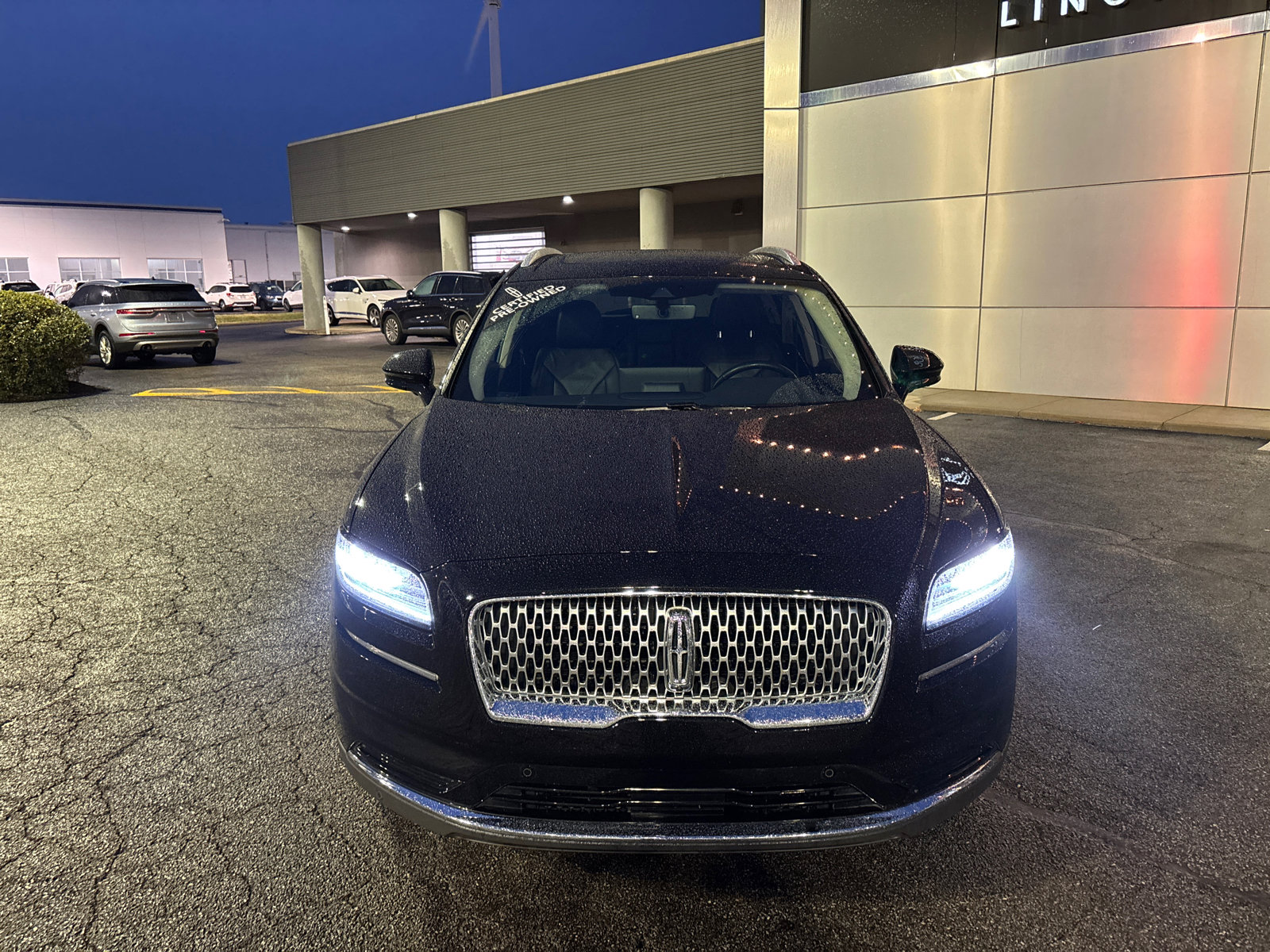 Certified 2022 Lincoln Nautilus Reserve w/ Equipment Group 201A image 2