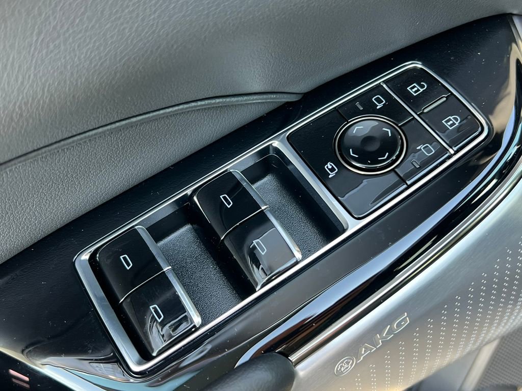 New 2026 Cadillac Lyriq V AWD/4WD image 15