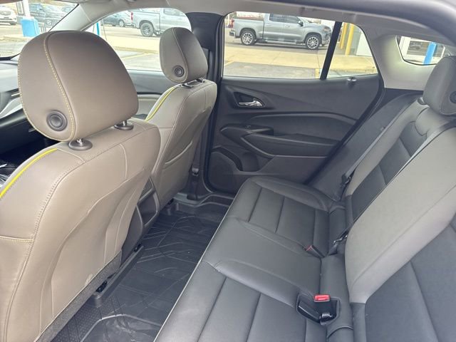 Used 2025 Chevrolet Trax ACTIV w/ Sunroof Package image 9