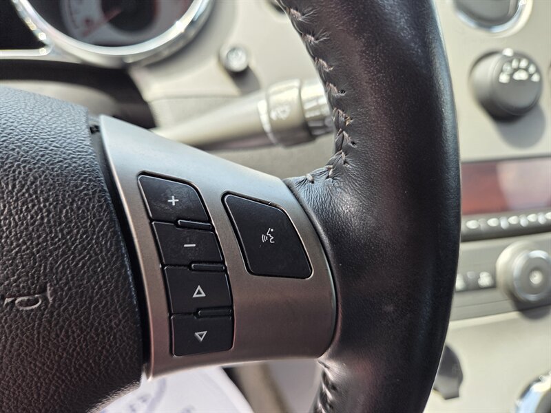 Used 2006 Pontiac Solstice Convertible w/ Premium Package RWD image 12