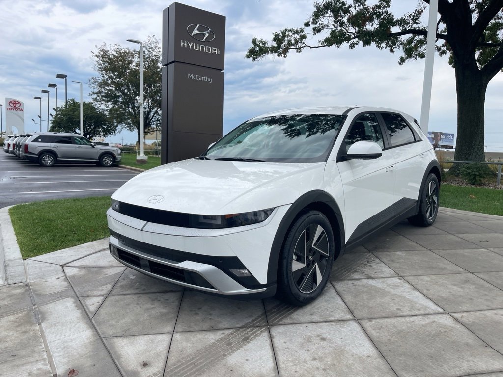 New 2025 Hyundai Ioniq 5 SE