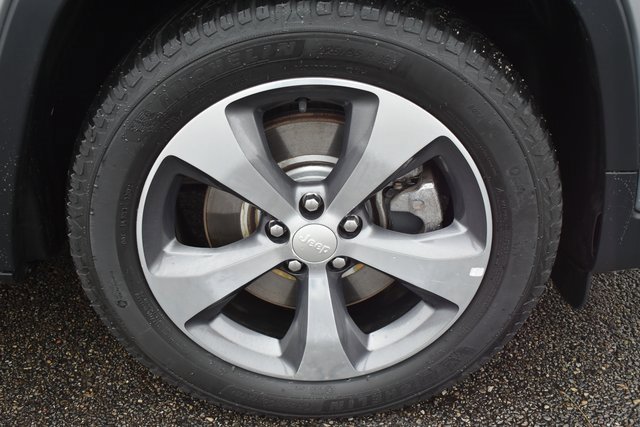 Used 2019 Jeep Cherokee Limited image 46