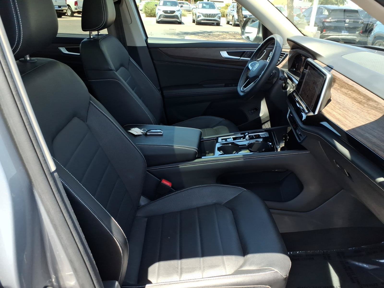 Certified 2024 Volkswagen Atlas SEL AWD/4WD image 11