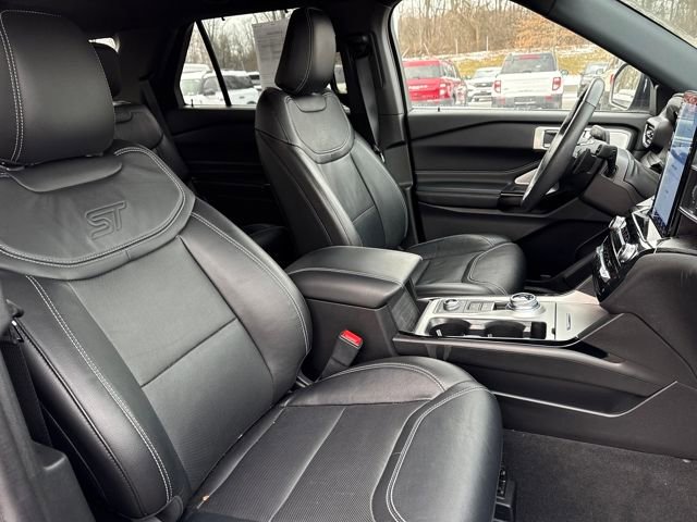 Used 2022 Ford Explorer ST w/ Equipment Group 401A image 9