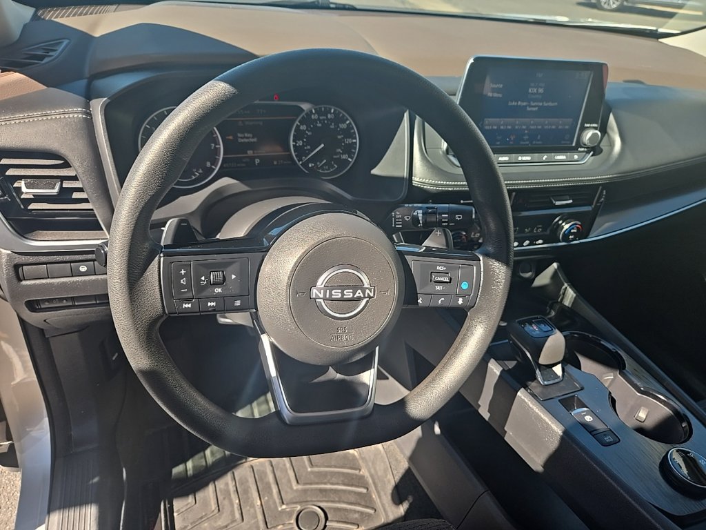 Used 2022 Nissan Rogue SV AWD/4WD image 13