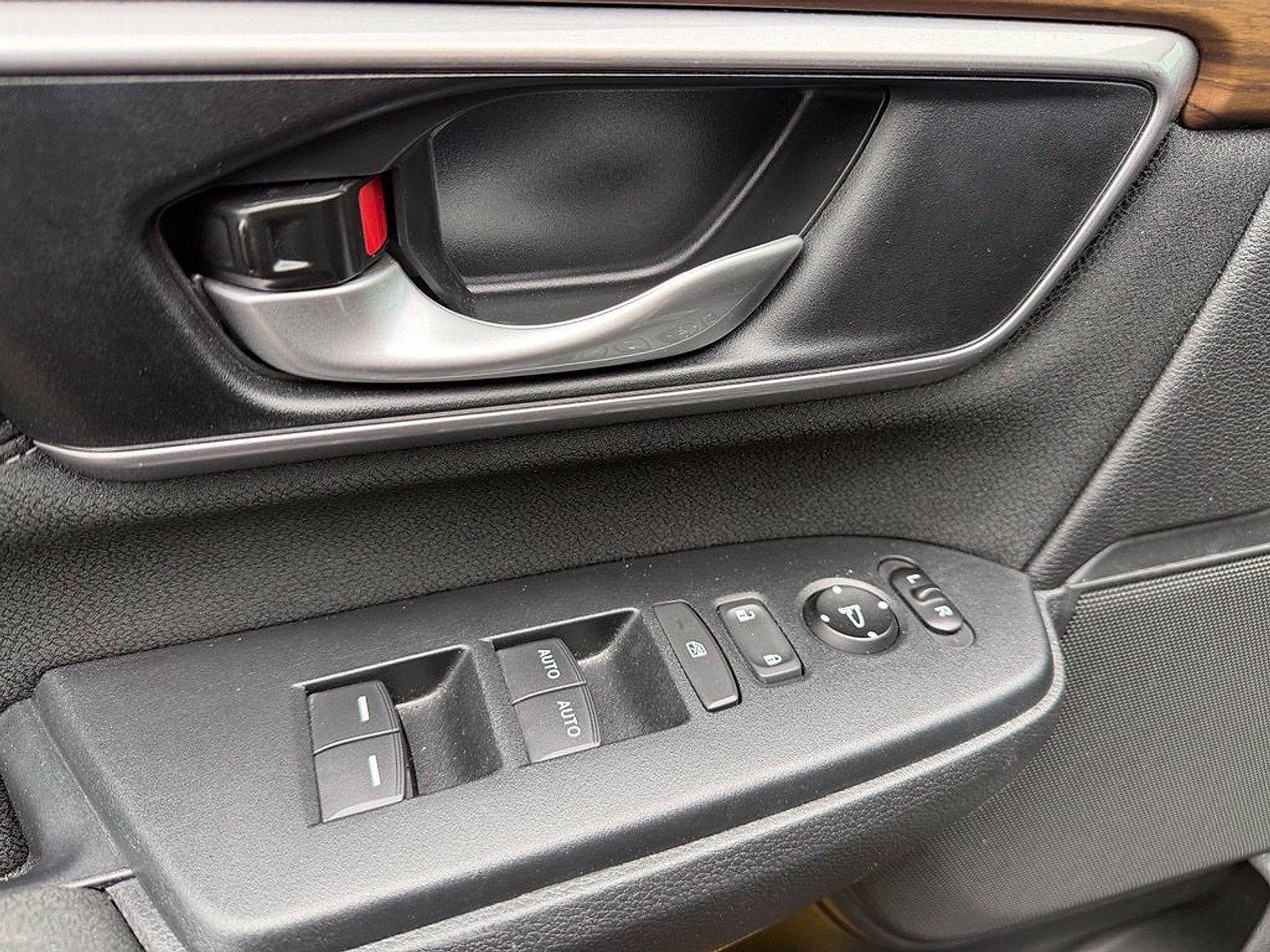 Used 2019 Honda CR-V EX image 11