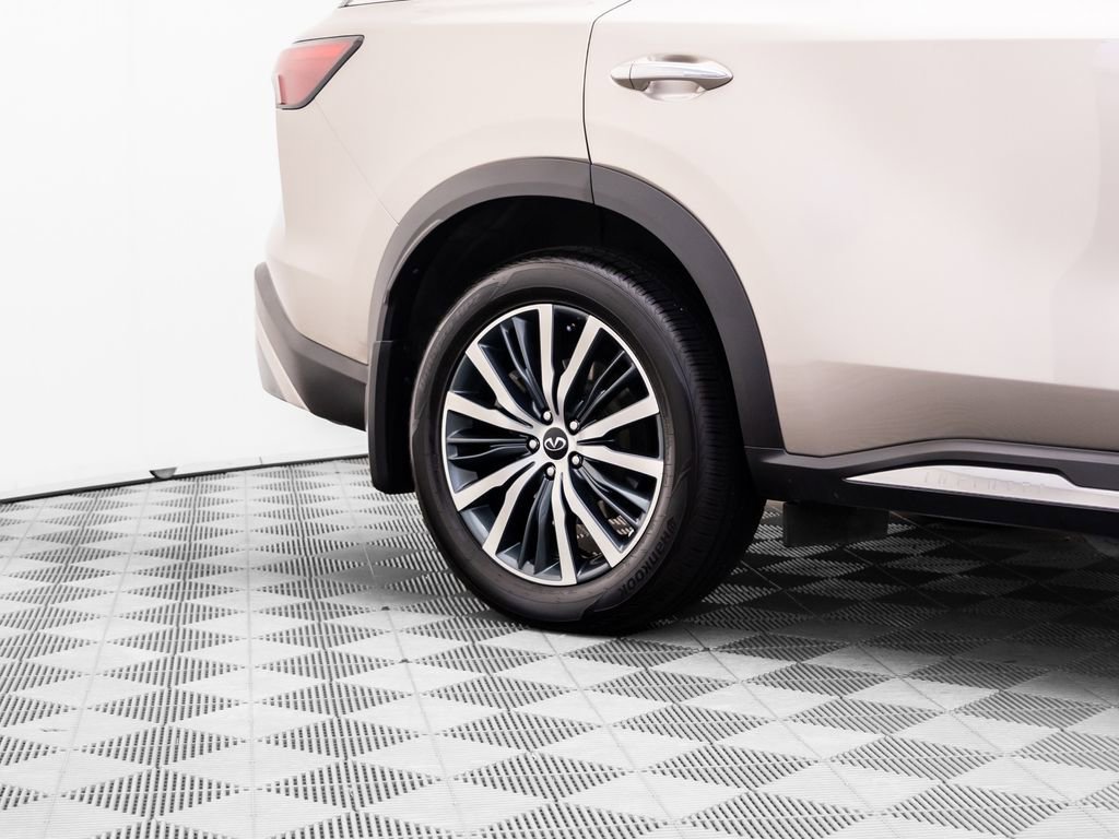 Used 2023 INFINITI QX60 Sensory w/ Vision Package image 37