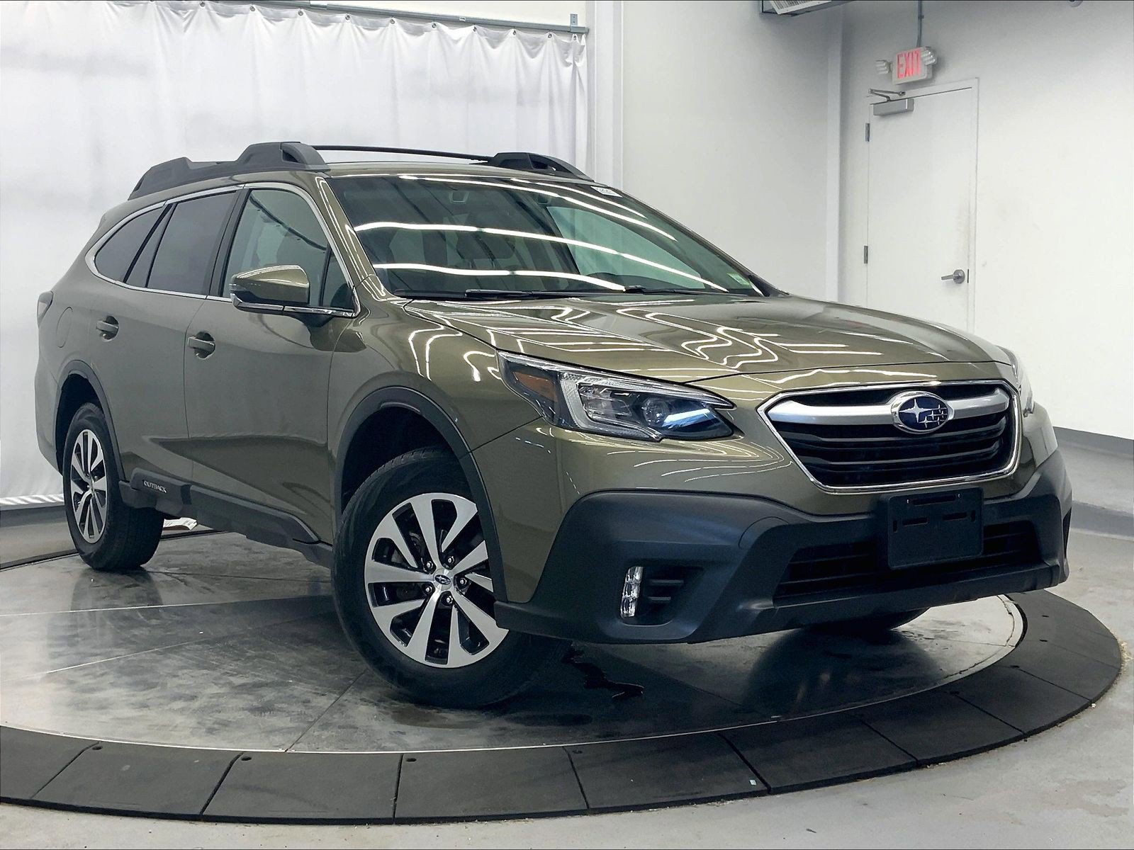 Used 2022 Subaru Outback Premium AWD/4WD image 9