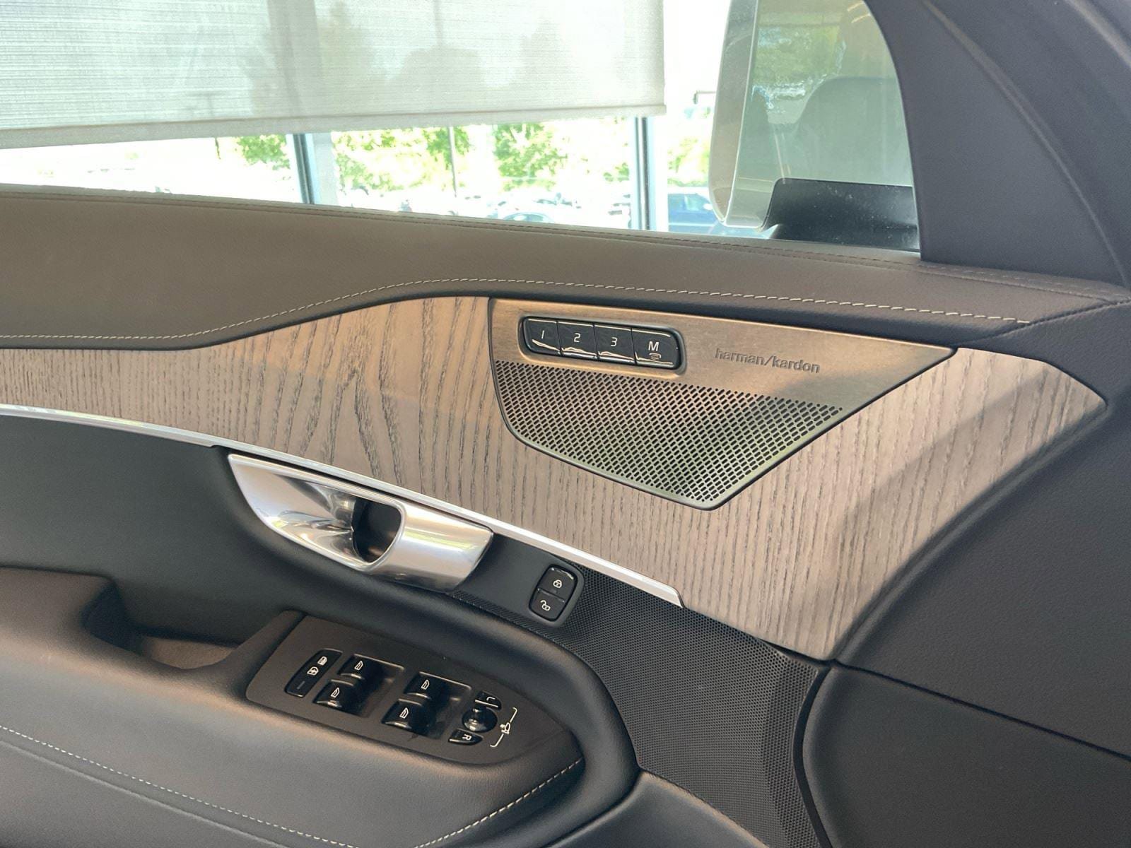 Certified 2023 Volvo XC90 B6 Ultimate AWD/4WD image 18