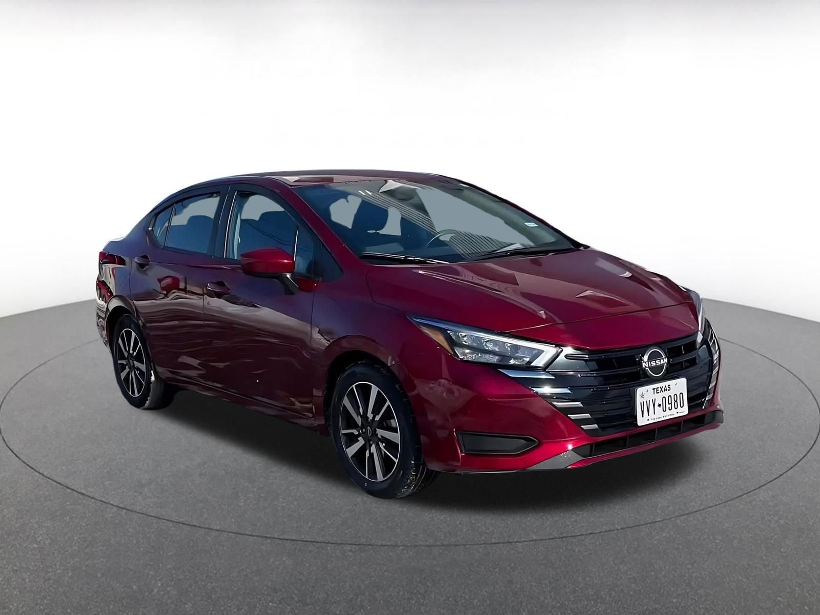 Used 2025 Nissan Versa SV image 2