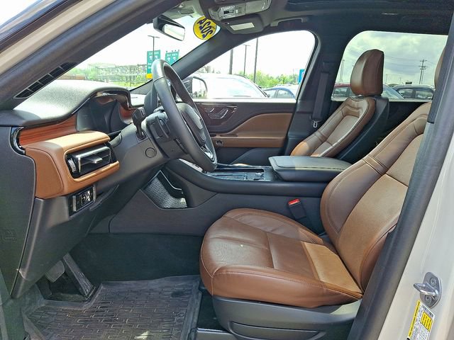 Used 2024 Lincoln Aviator Reserve w/ Elements Package Plus AWD/4WD image 14