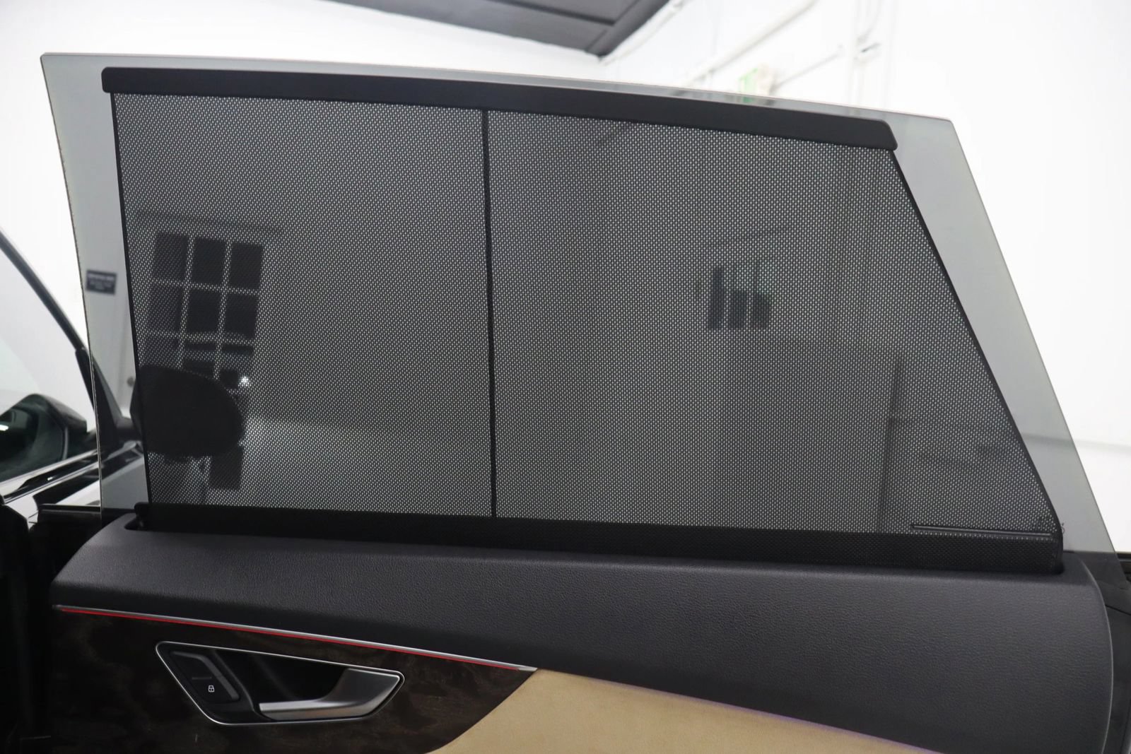 Used 2020 Audi Q8 Prestige w/ Prestige Package AWD/4WD image 24