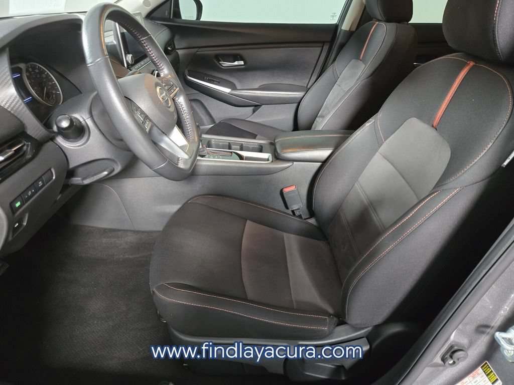 Used 2023 Nissan Sentra SR FWD image 12