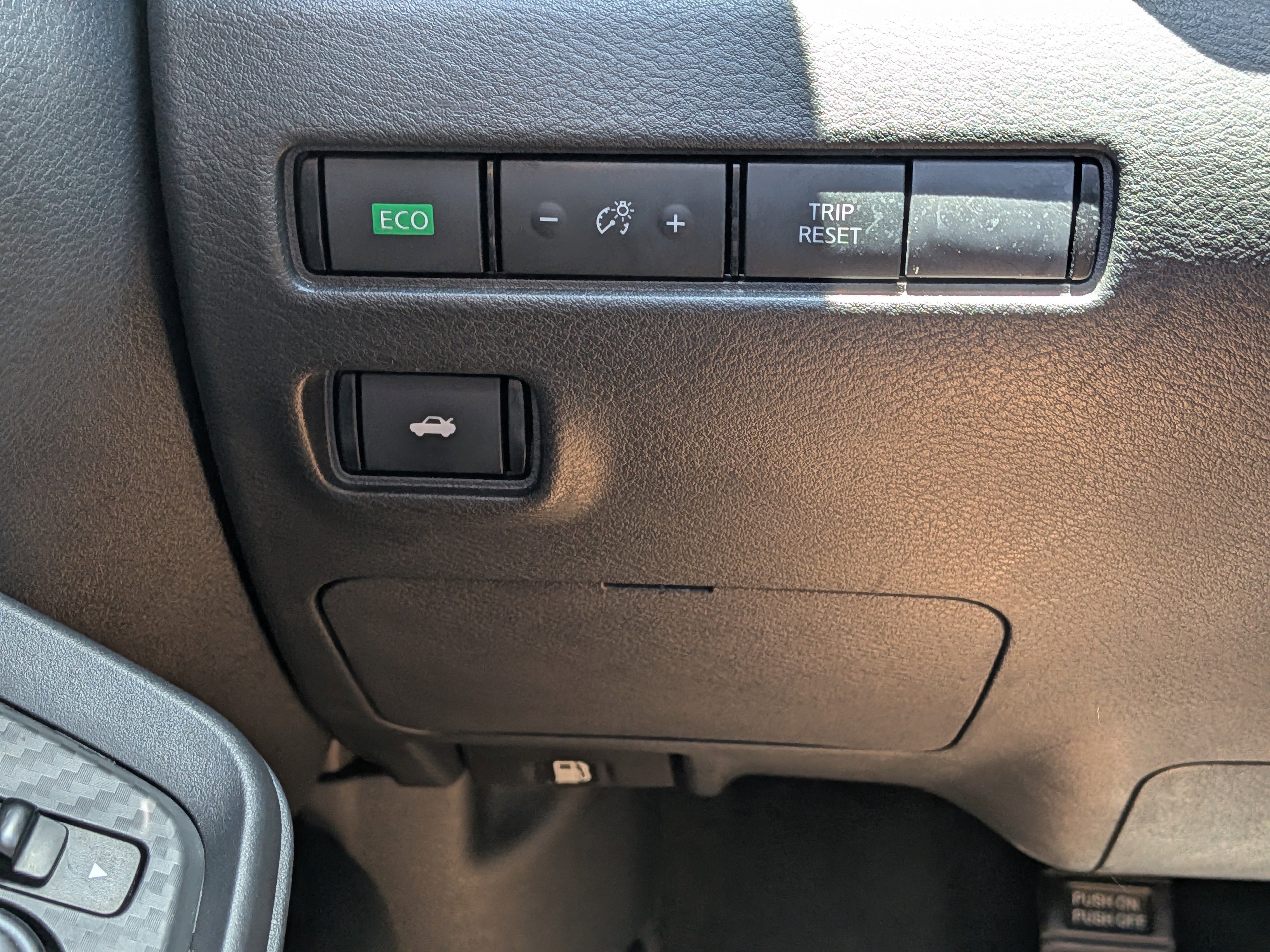 Used 2024 Nissan Sentra SV FWD image 23