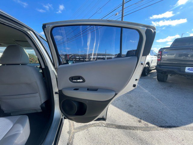 Used 2016 Honda HR-V LX image 14