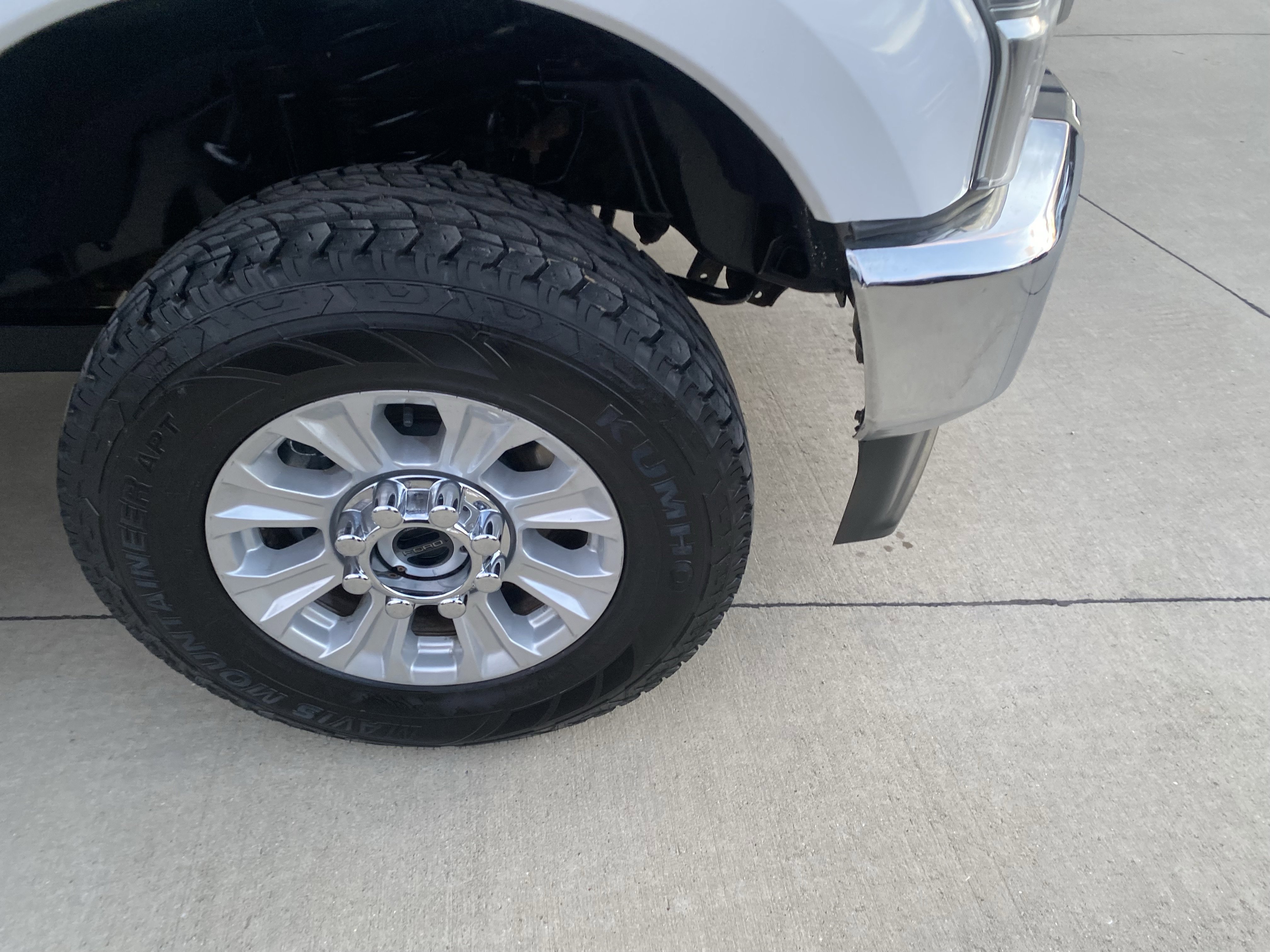 Used 2022 Ford F350 XL w/ STX Appearance Package AWD/4WD image 4