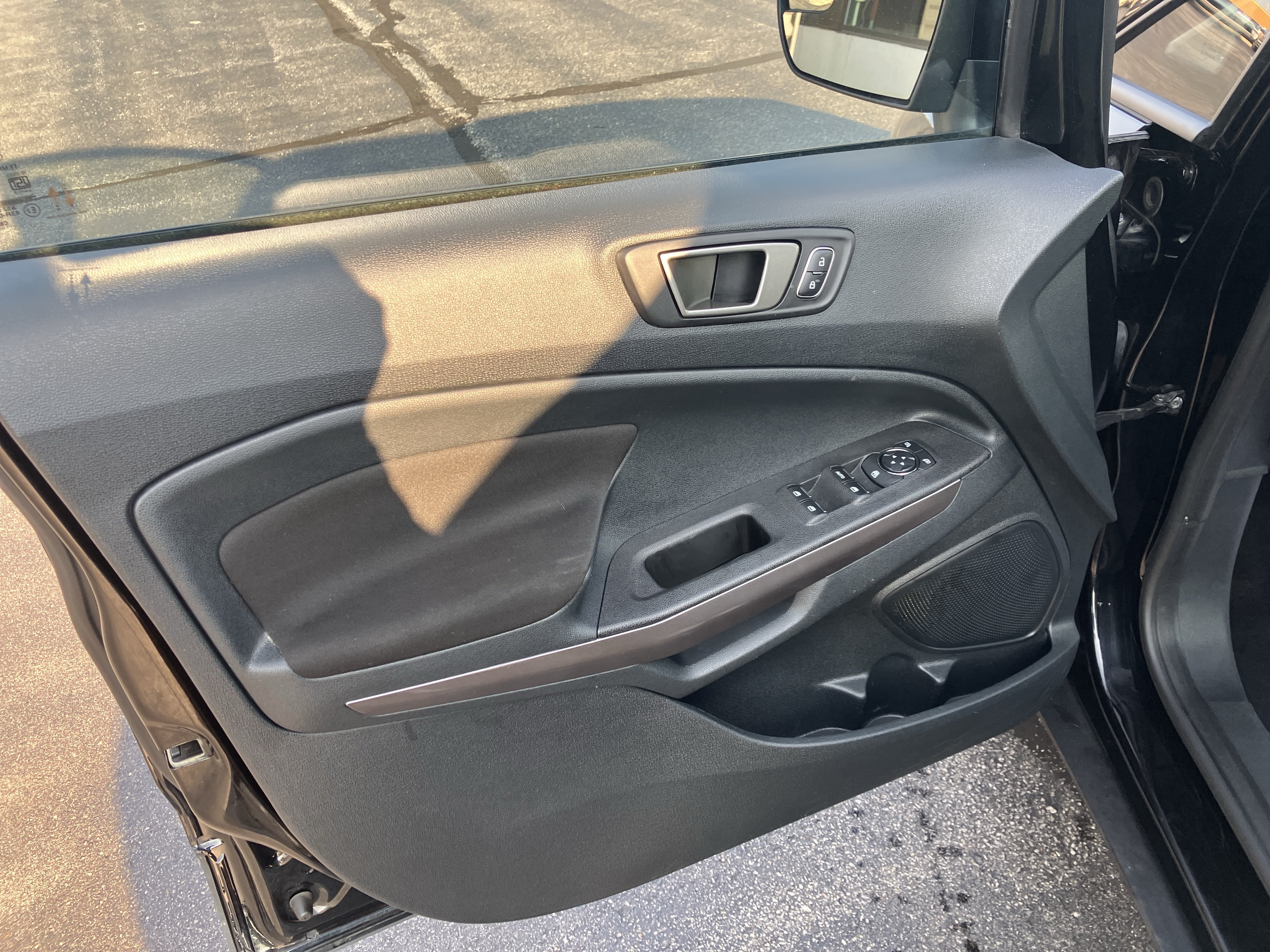 Used 2021 Ford EcoSport SE FWD image 15