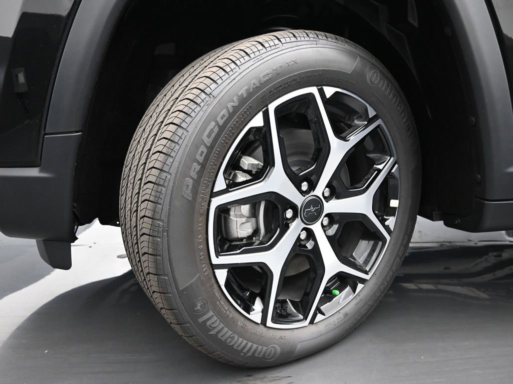 Used 2025 Jeep Compass Limited image 18