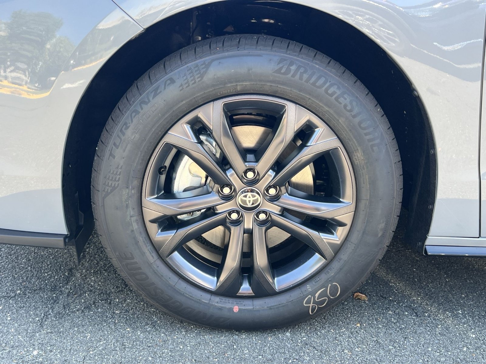 New 2026 Toyota Sienna XSE AWD/4WD image 5