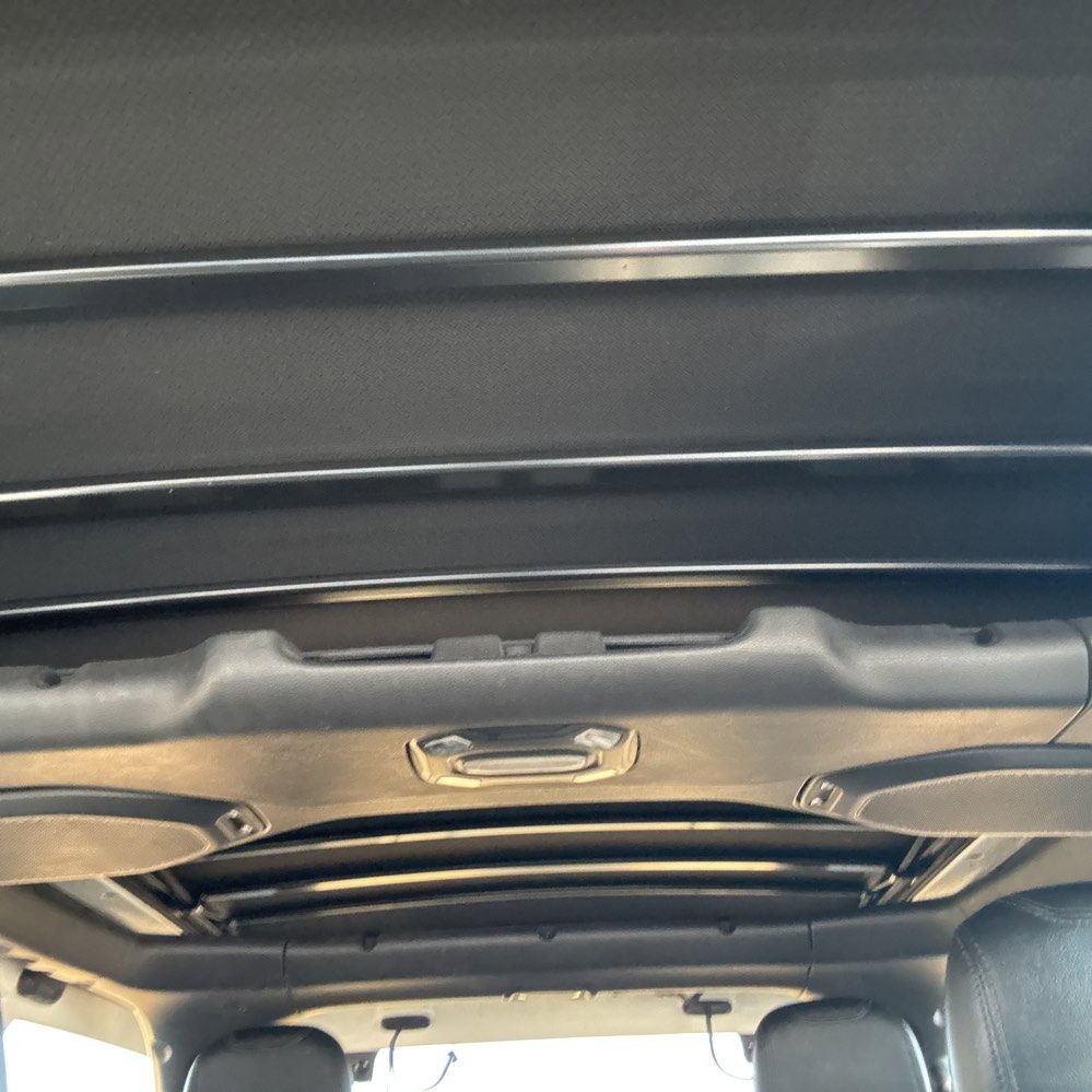 Used 2022 Jeep Wrangler Unlimited Sahara image 20