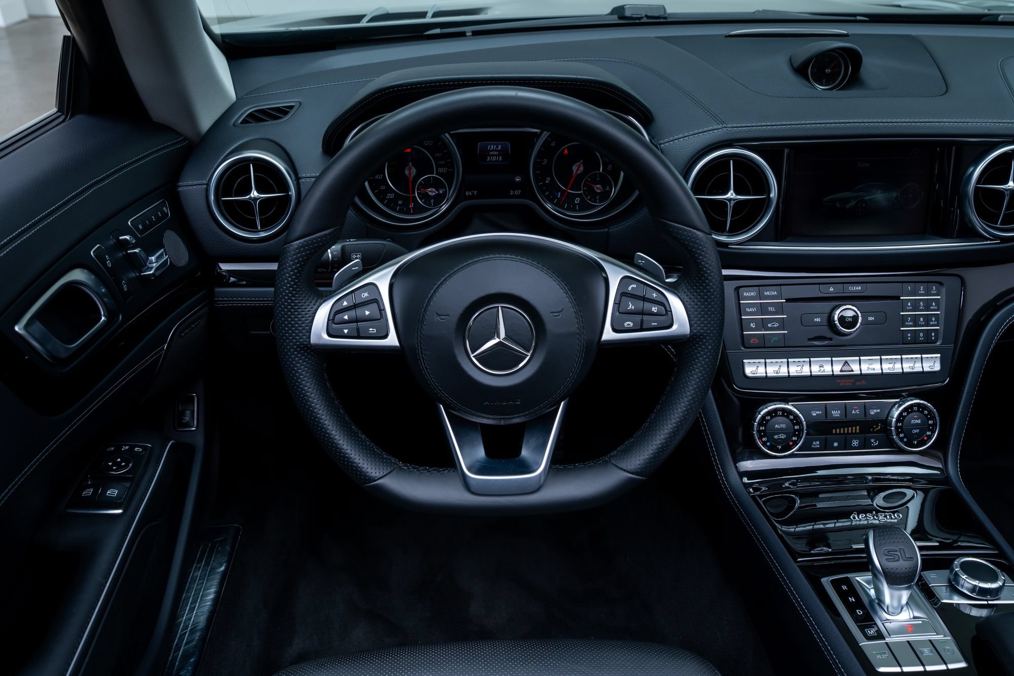 Used 2019 Mercedes-Benz SL 550 image 10