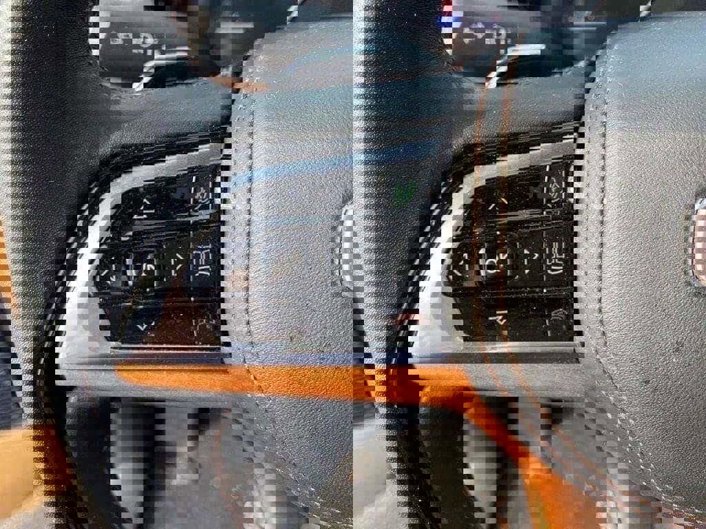 Used 2024 Jeep Grand Cherokee L Summit image 19