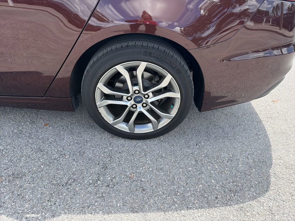Used 2019 Ford Fusion SEL image 4